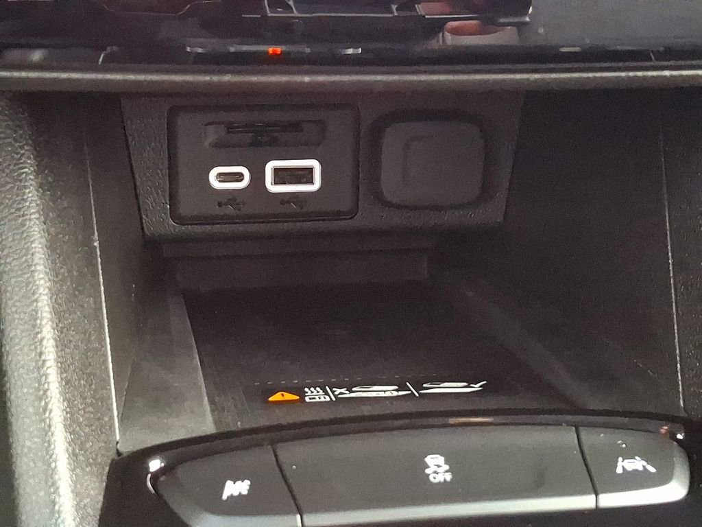 Certified 2023 Chevrolet Bolt LT w/ Infotainment Package image 30