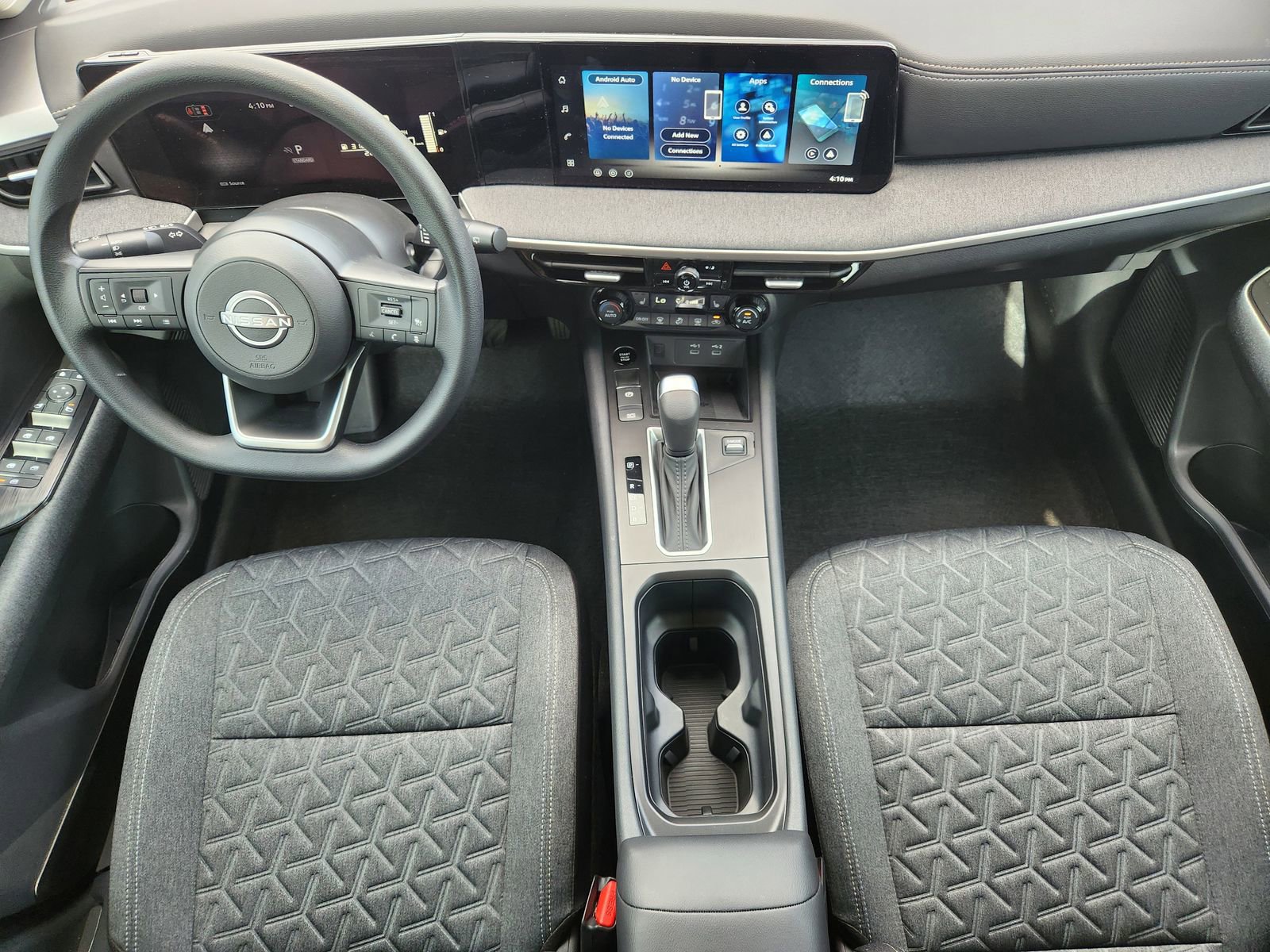 Used 2026 Nissan Kicks SV w/ Charging Package image 28