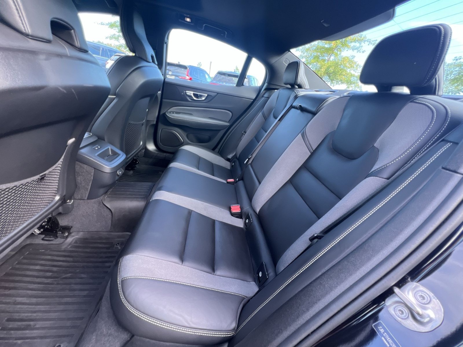 Used 2024 Volvo S60 B5 Plus w/ Climate Package AWD/4WD image 25