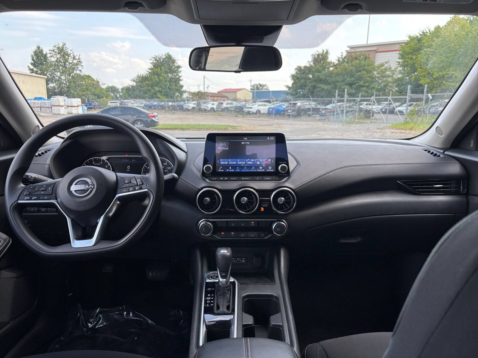 Used 2025 Nissan Sentra SV FWD image 26