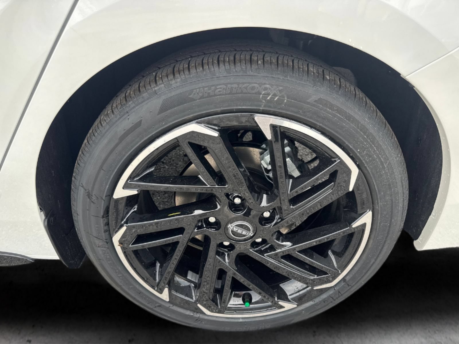 New 2026 Nissan Sentra SR w/ SR Premium Package FWD image 45
