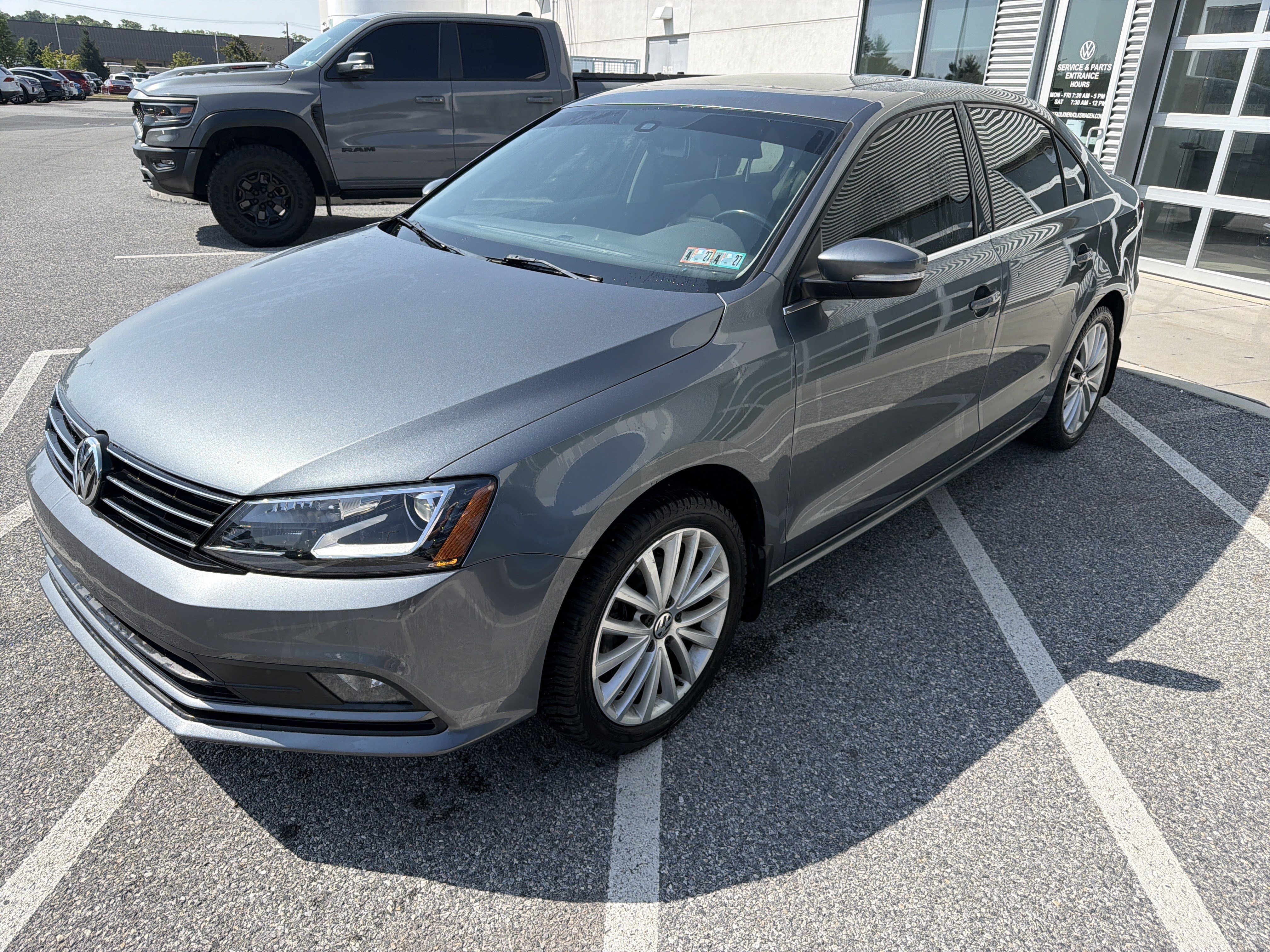 Used 2016 Volkswagen Jetta SEL FWD video 2