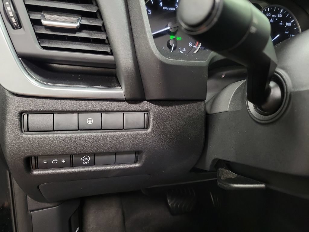 Used 2023 Nissan Rogue SV AWD/4WD image 27