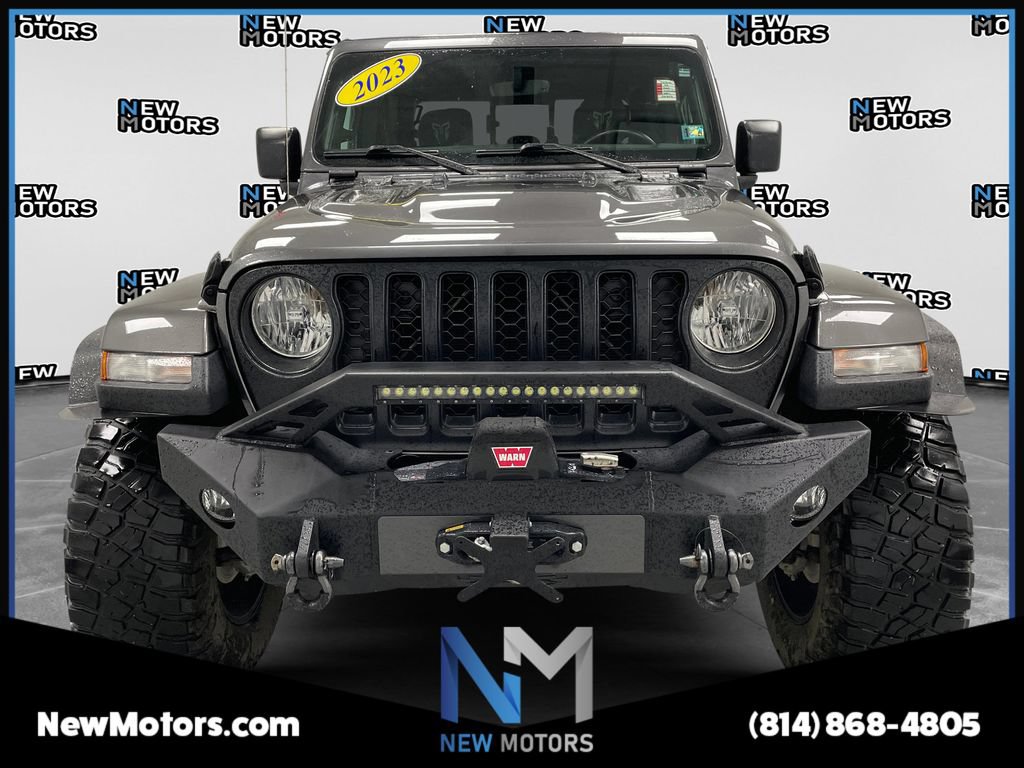 Used 2023 Jeep Gladiator Sport AWD/4WD image 6