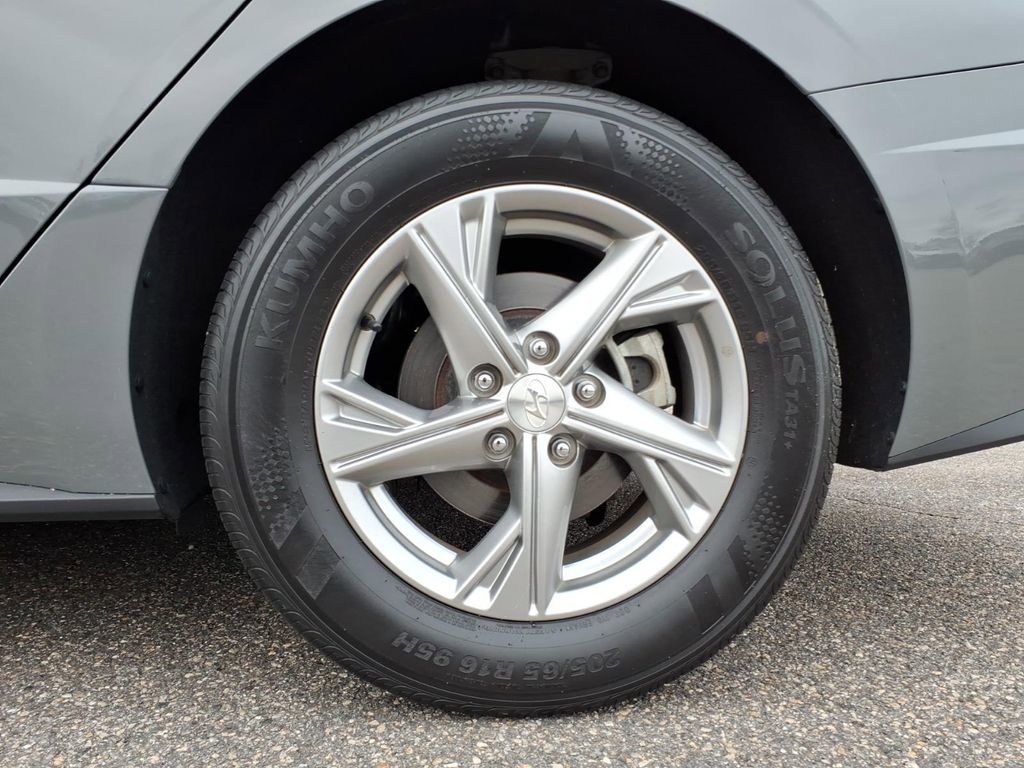 Used 2023 Hyundai Sonata SE w/ Cargo Package FWD image 9