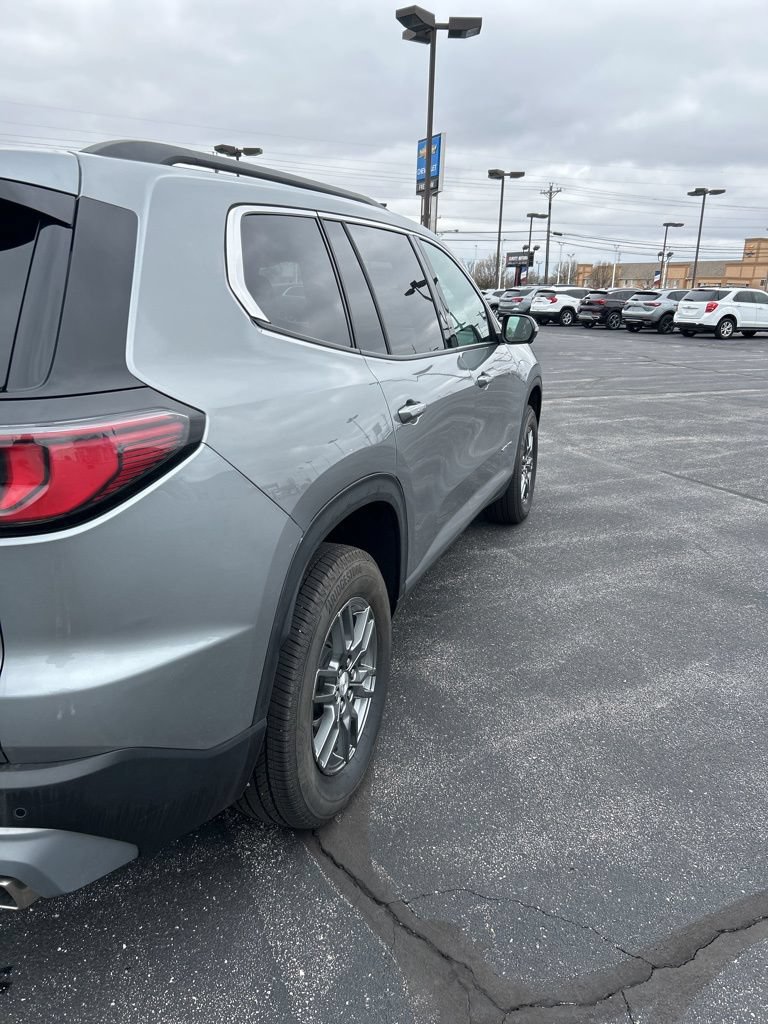 Used 2025 GMC Acadia Elevation FWD image 18