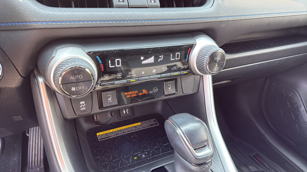 Used 2019 Toyota RAV4 XSE AWD/4WD image 30