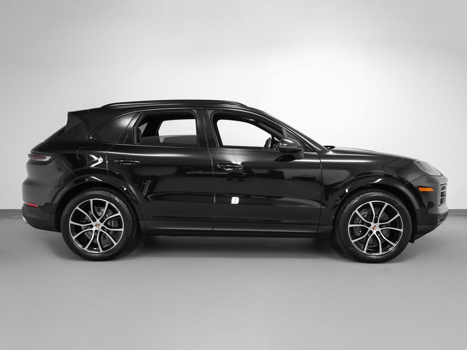 Certified 2025 Porsche Cayenne image 13
