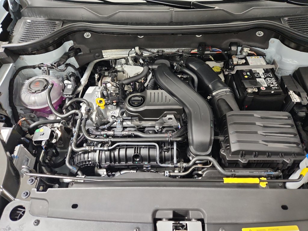 New 2026 Volkswagen Taos SEL image 35