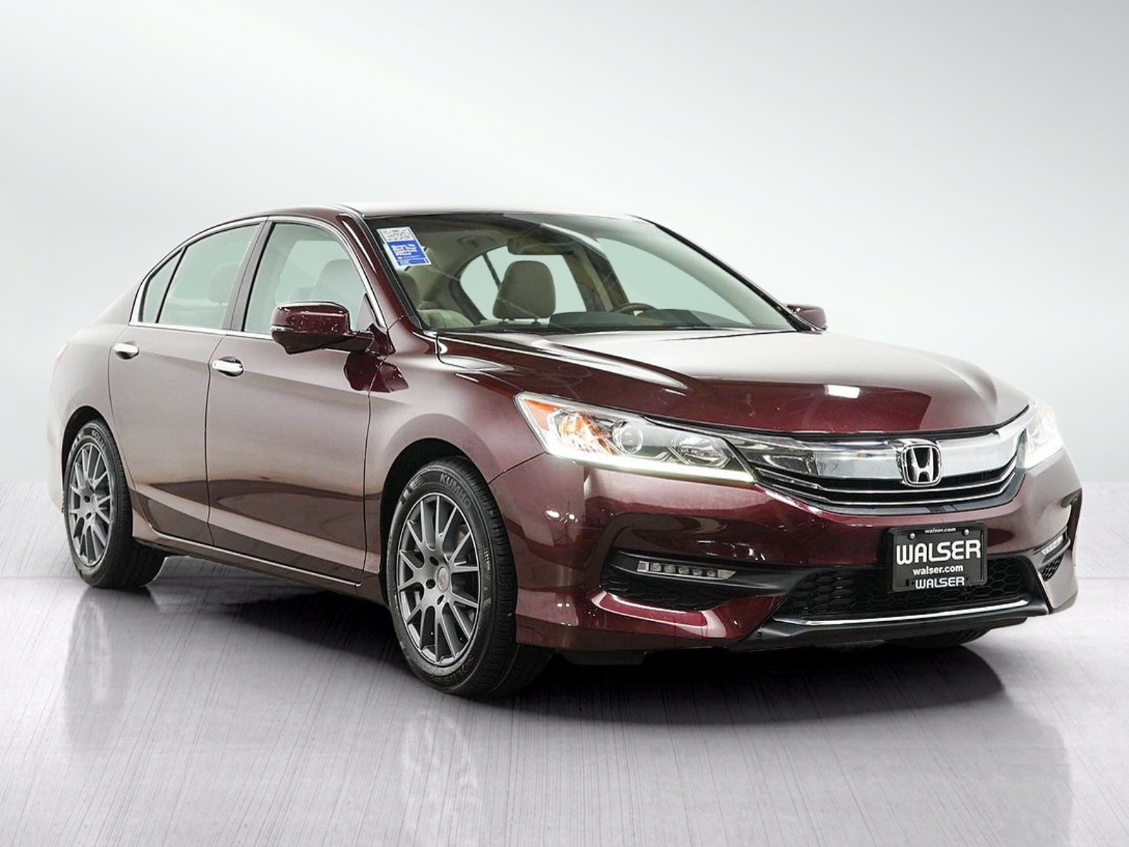 Used 2017 Honda Accord EX image 7