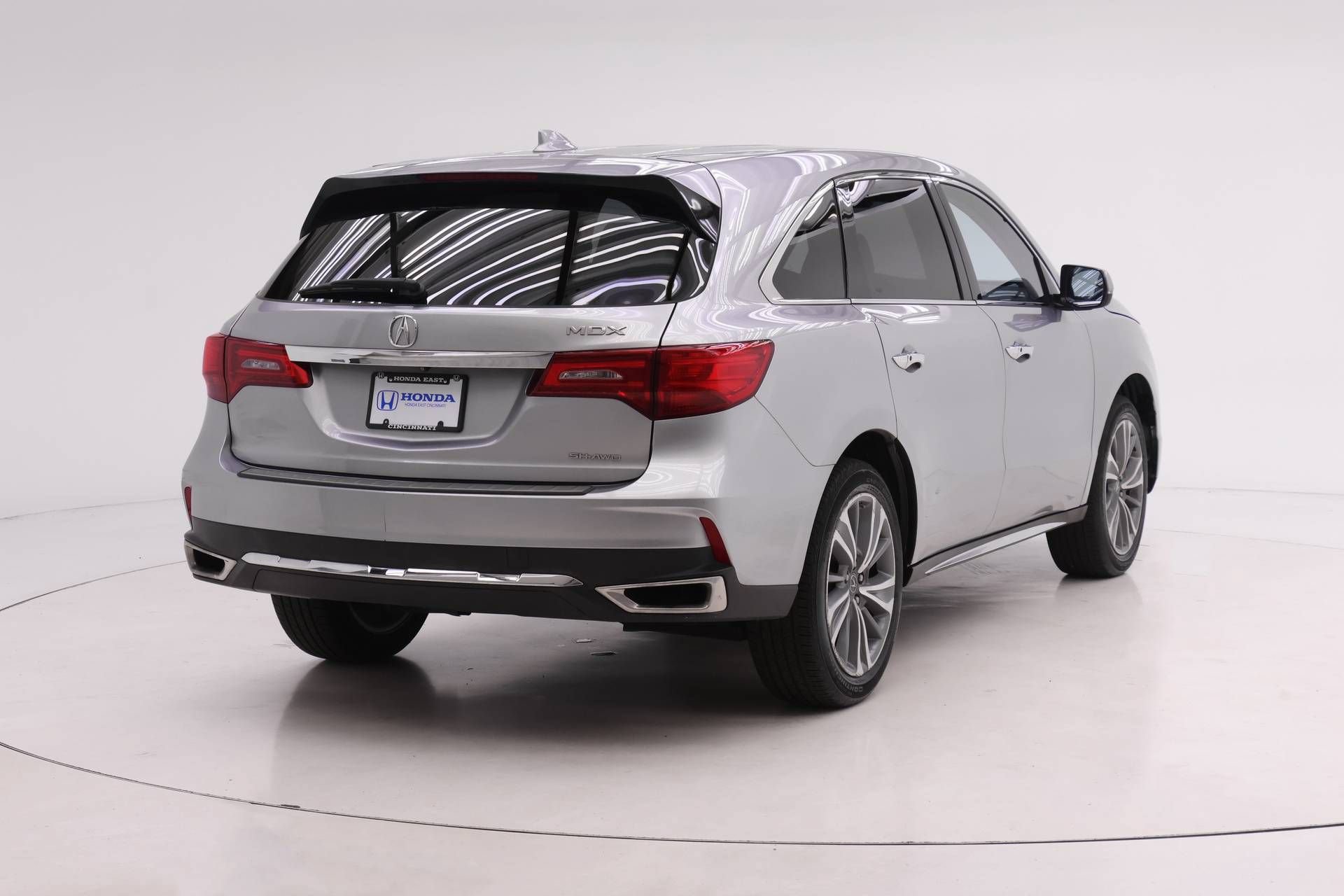 Used 2018 Acura MDX SH-AWD w/ Technology Package image 2