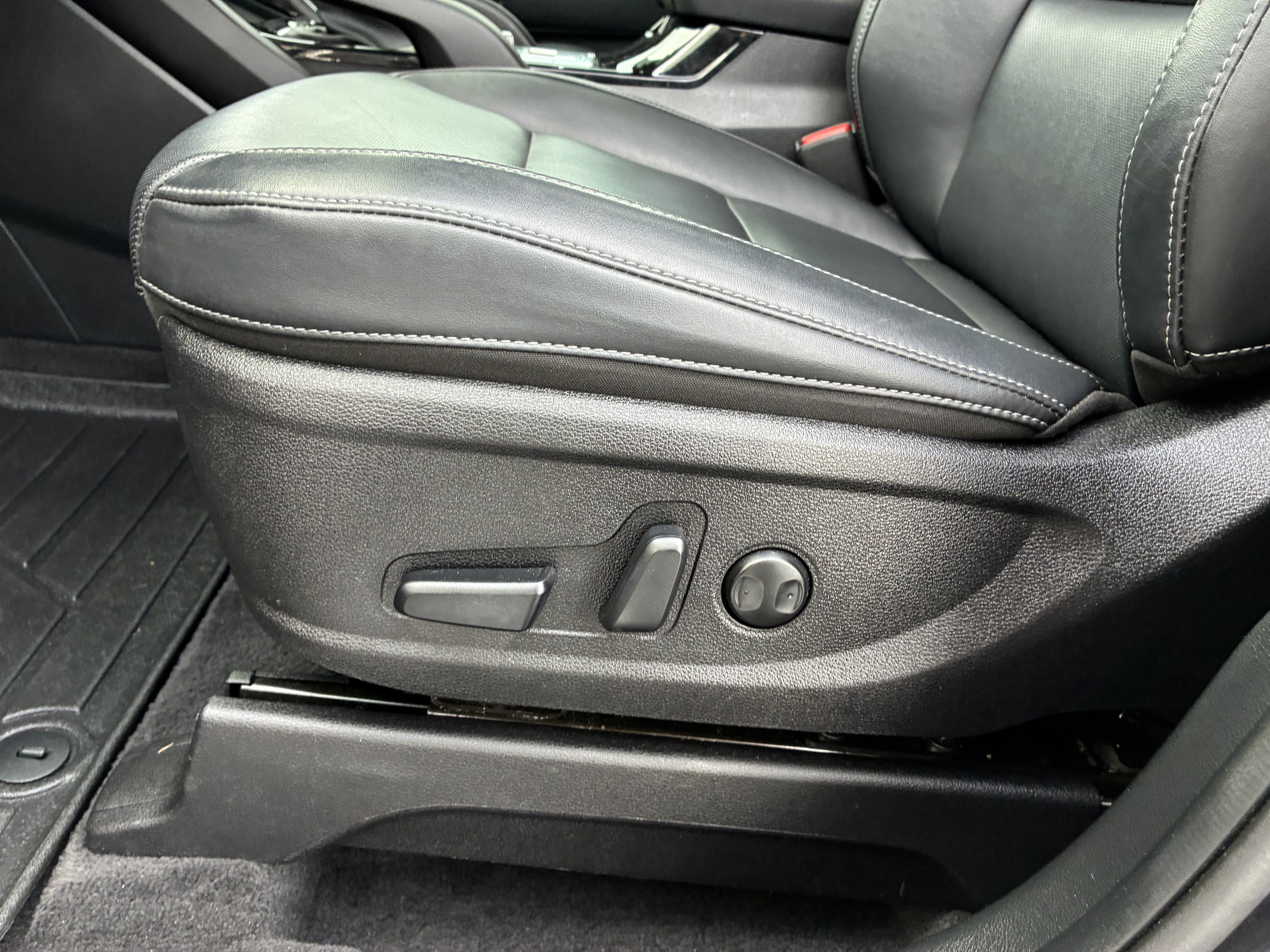 Used 2025 Kia Telluride S FWD image 24