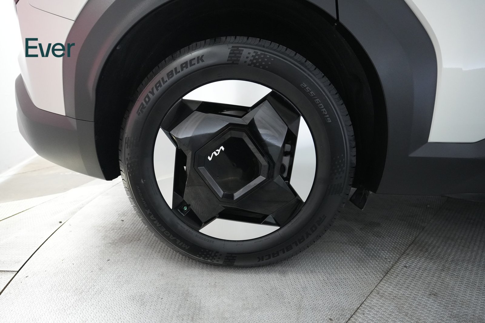 Used 2024 Kia EV9 Light Long Range RWD image 22