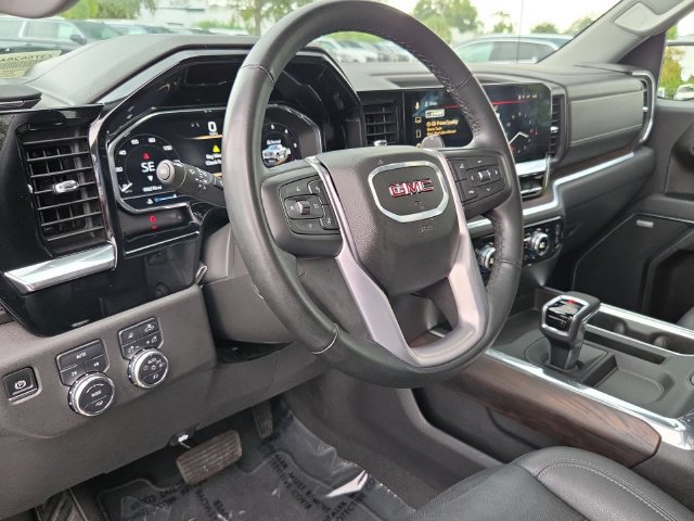 Used 2025 GMC Sierra 1500 SLT w/ SLT Premium Plus Package AWD/4WD image 11