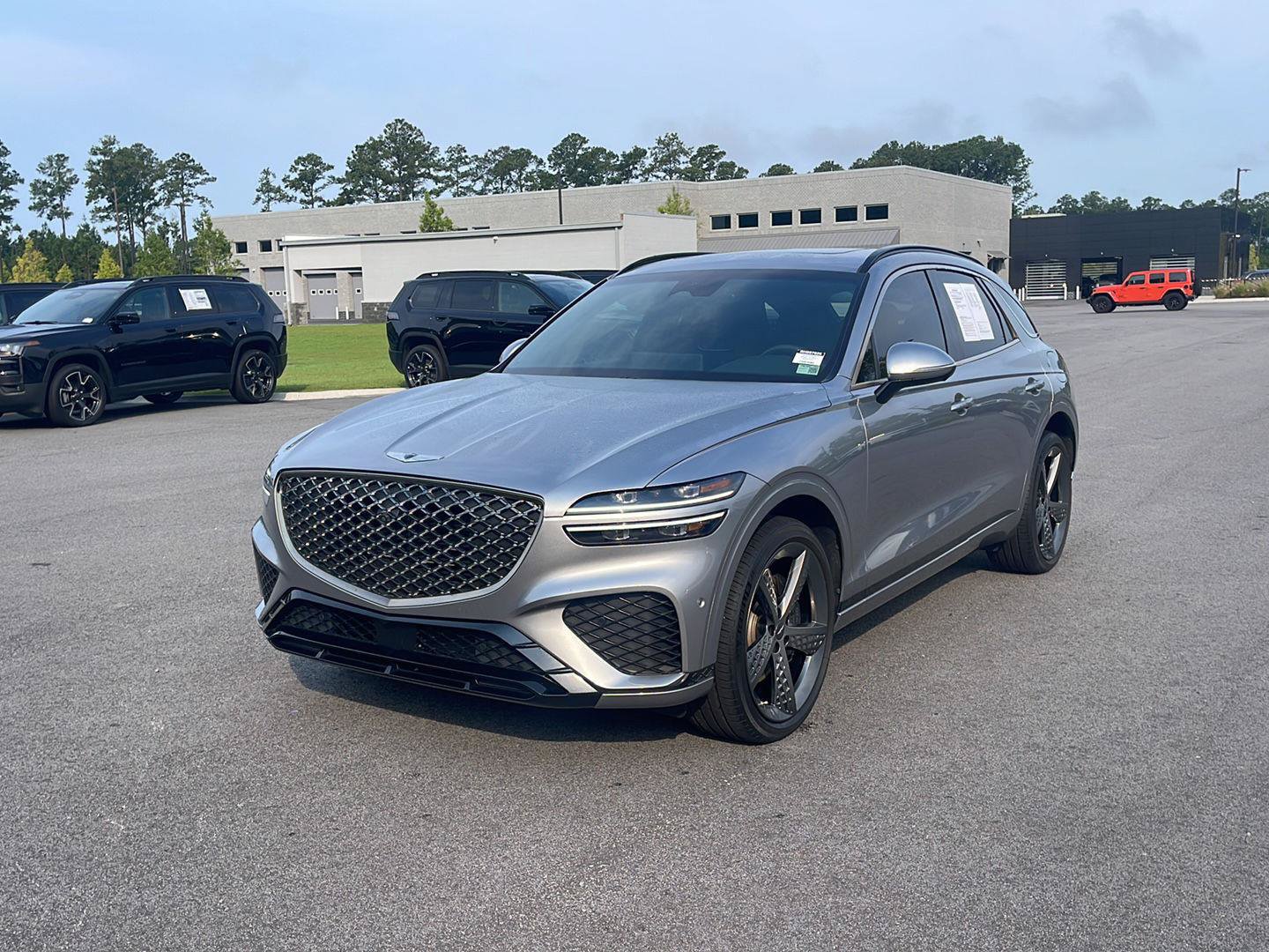 Used 2024 Genesis GV70 2.5T w/ Sport Prestige Package AWD/4WD image 3