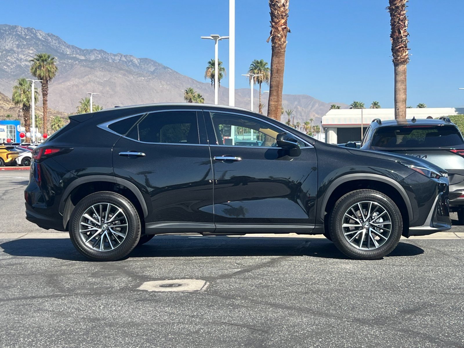 Used 2025 Lexus NX 350h AWD w/ Accessory Package (Z2) image 2