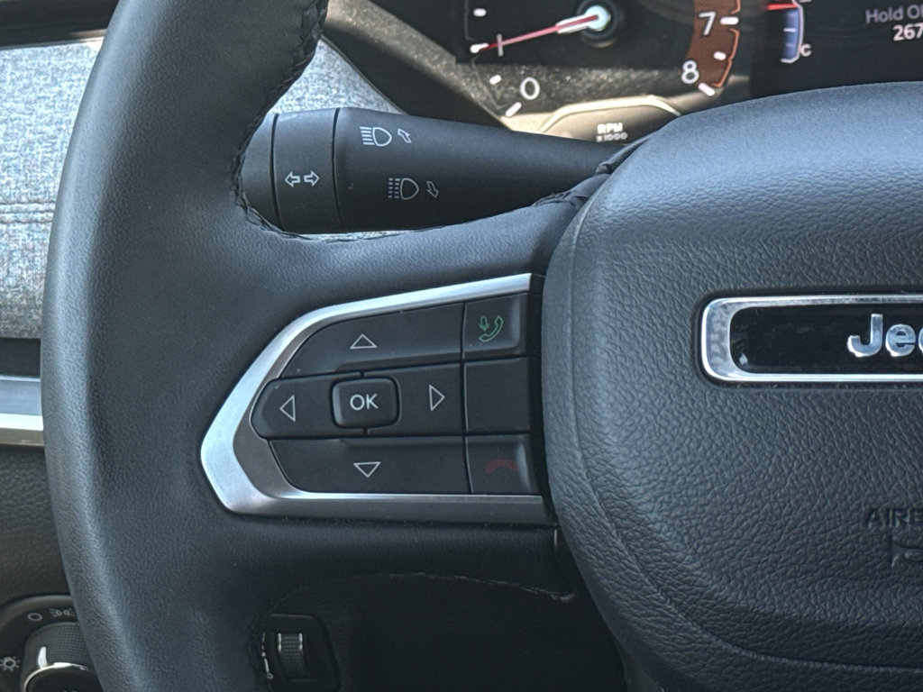 Used 2024 Jeep Compass Latitude AWD/4WD image 31