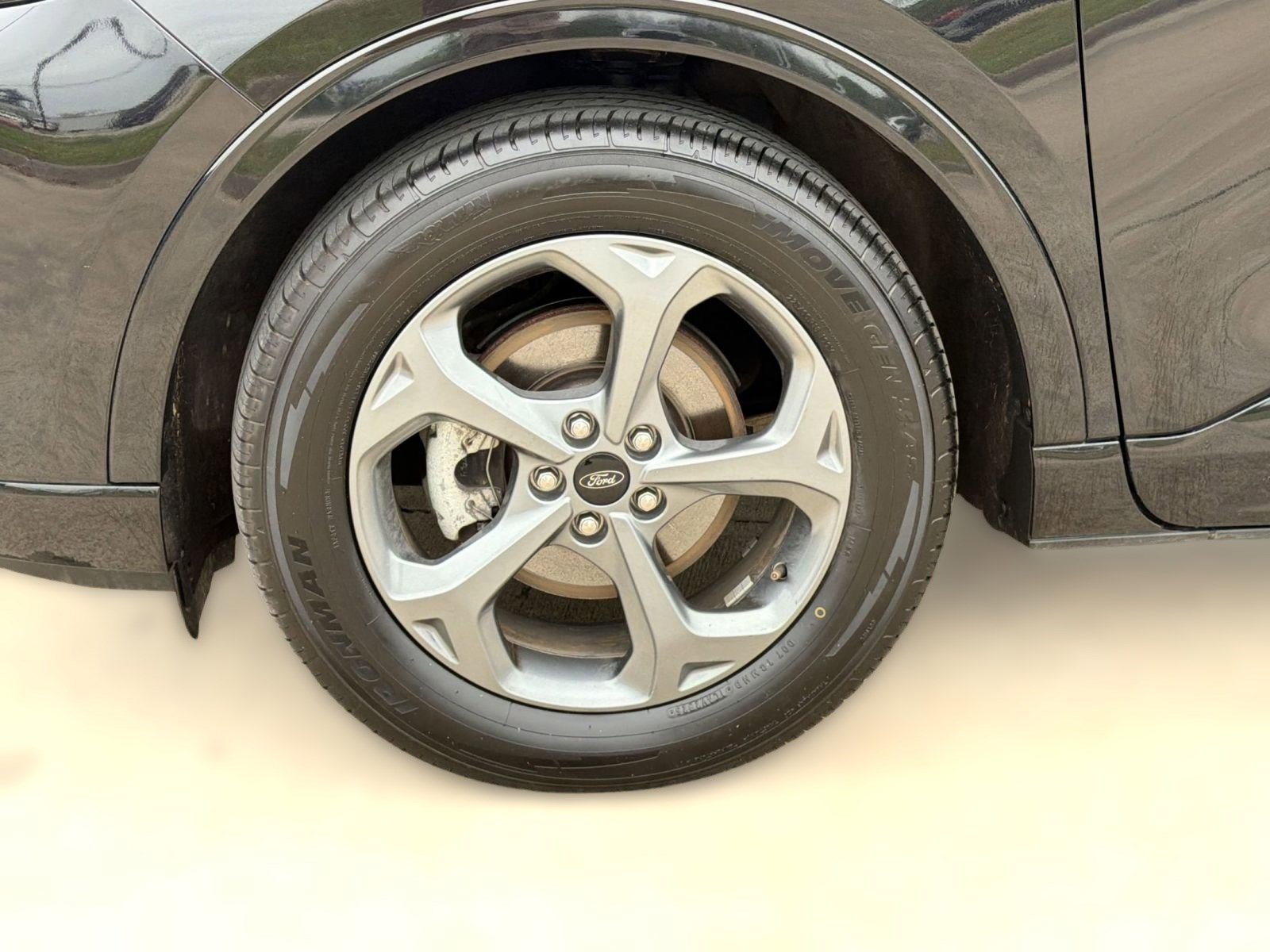 Used 2024 Ford Escape ST-Line w/ Cold Weather Package image 12