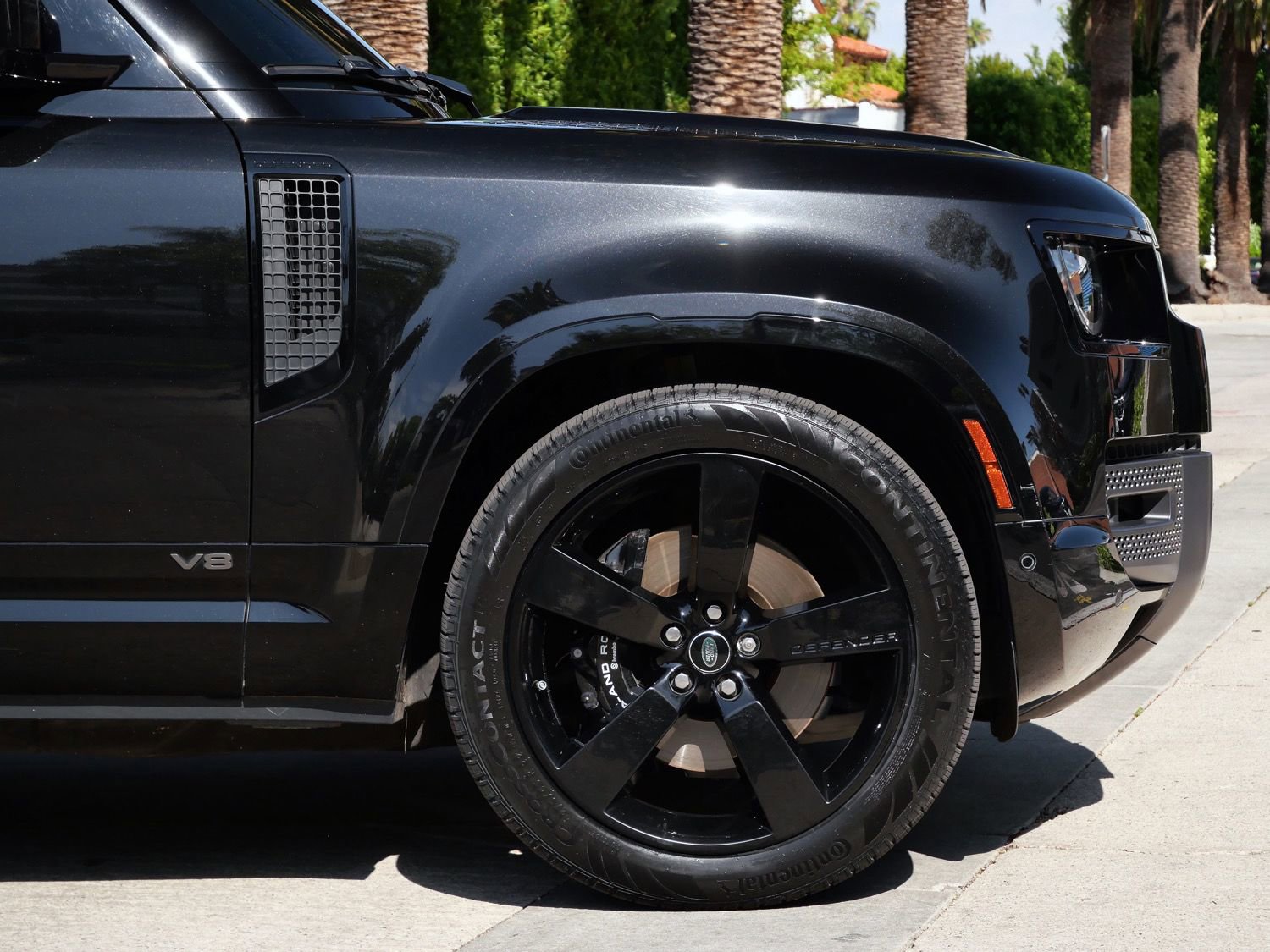 Used 2024 Land Rover Defender 110 V8 image 8