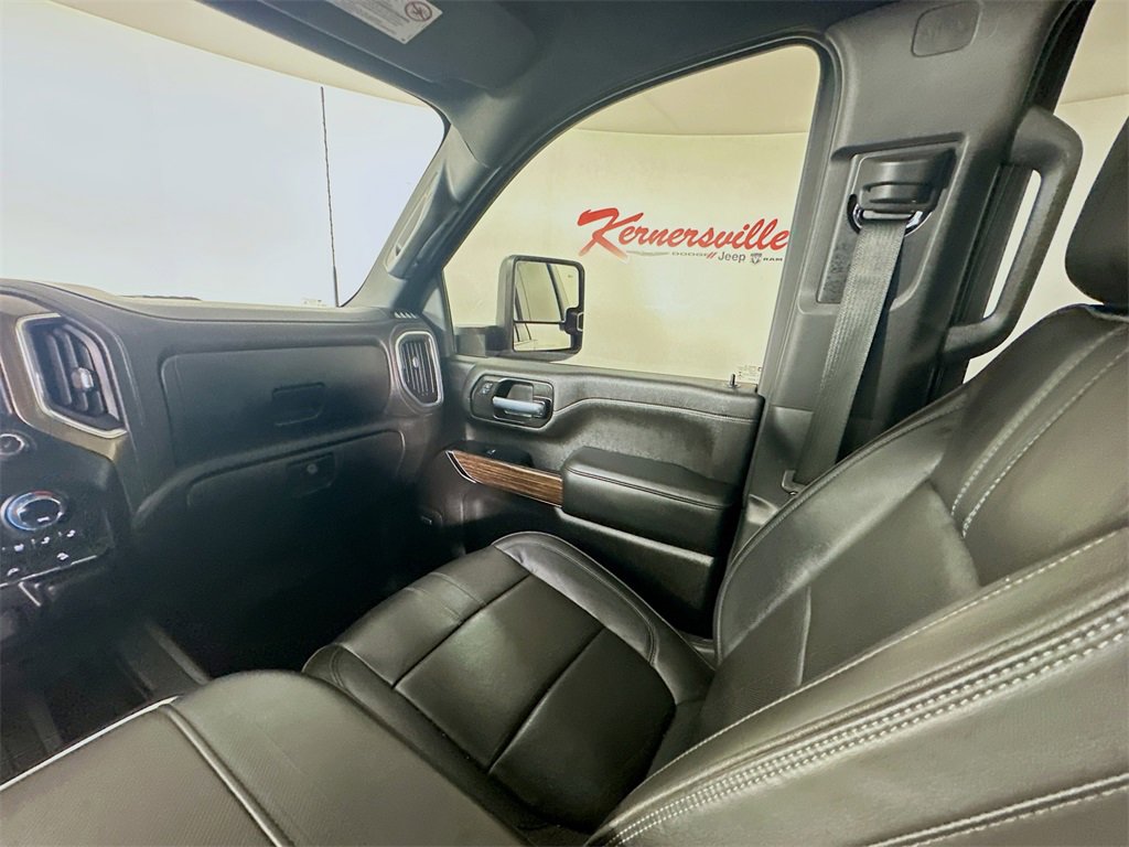 Used 2023 Chevrolet Silverado 2500 High Country w/ Z71 Off-Road Package image 11