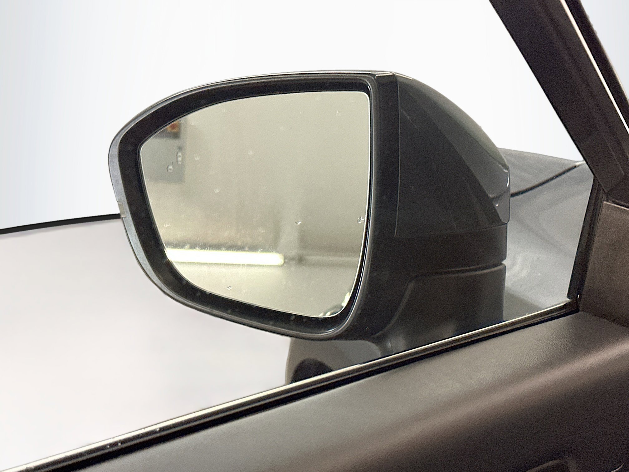 Used 2023 Nissan Pathfinder SV w/ SV Premium Package image 16