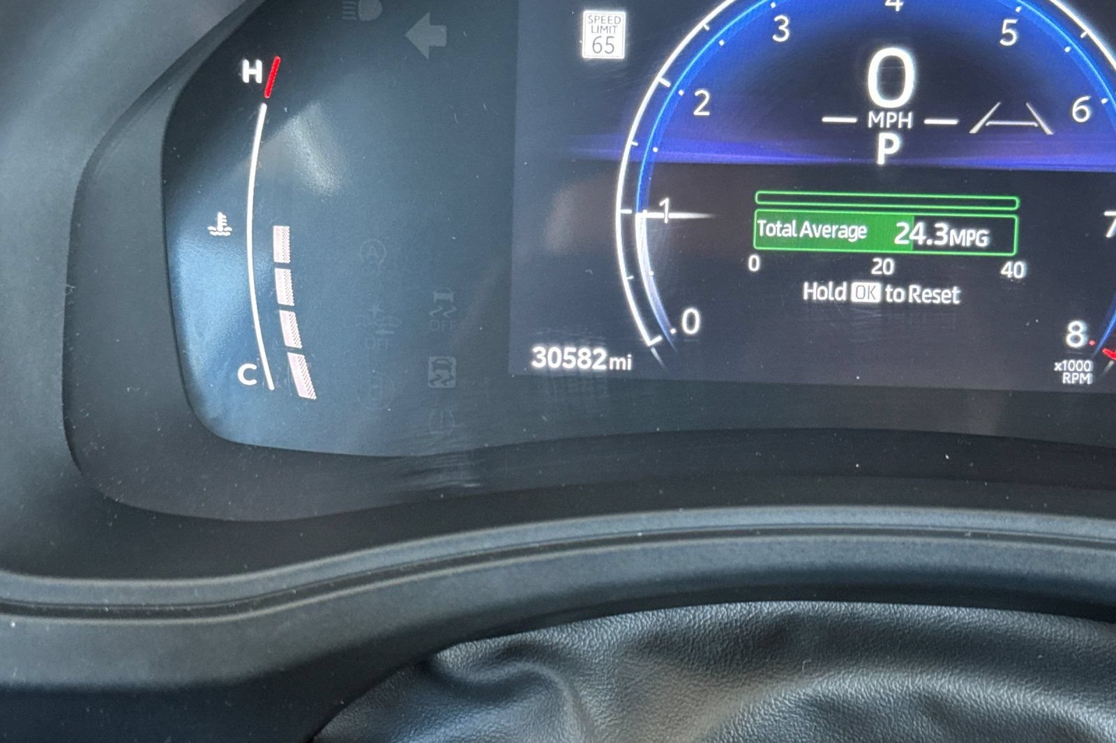 Used 2025 Toyota Corolla Cross AWD Hybrid image 32