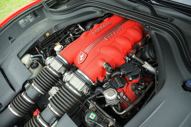 Used 2012 Ferrari California image 28