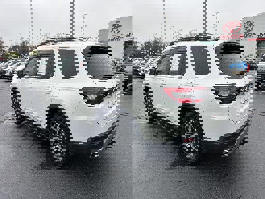 Used 2025 Honda Pilot Touring image 20