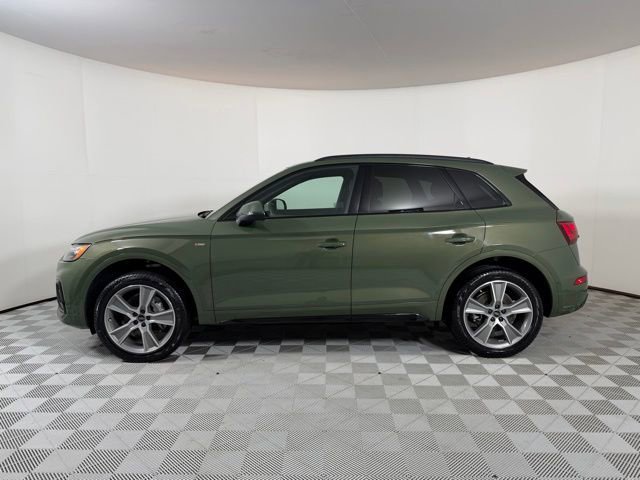 Used 2025 Audi Q5 2.0T Premium w/ Convenience Plus Package image 4