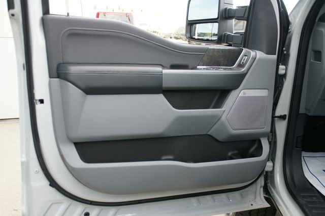 New 2026 Ford F350 XLT w/ XLT Premium Package AWD/4WD image 18