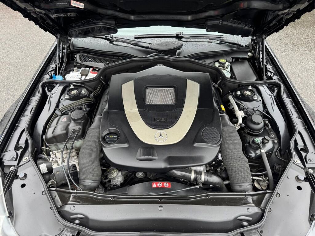 Used 2011 Mercedes-Benz SL 550 image 19