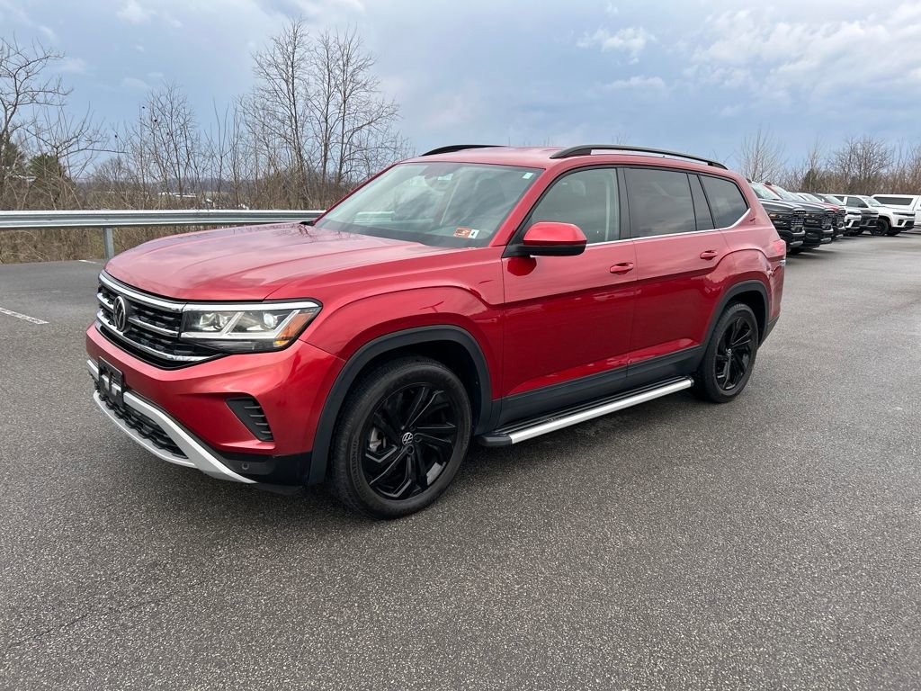 Used 2022 Volkswagen Atlas SE image 2