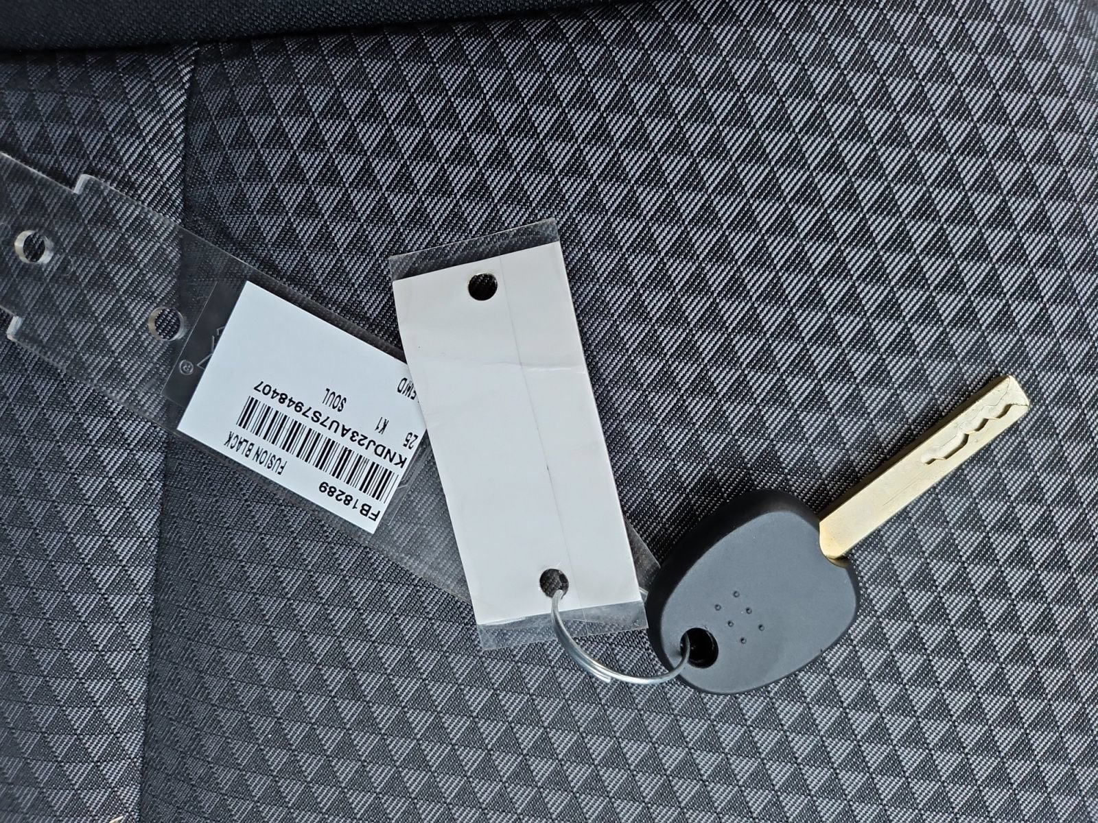 Used 2025 Kia Soul LX FWD image 15