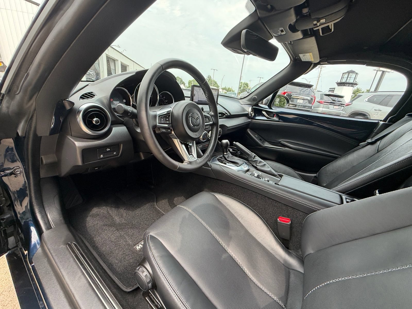 Used 2025 MAZDA MX-5 Miata Grand Touring RWD image 9