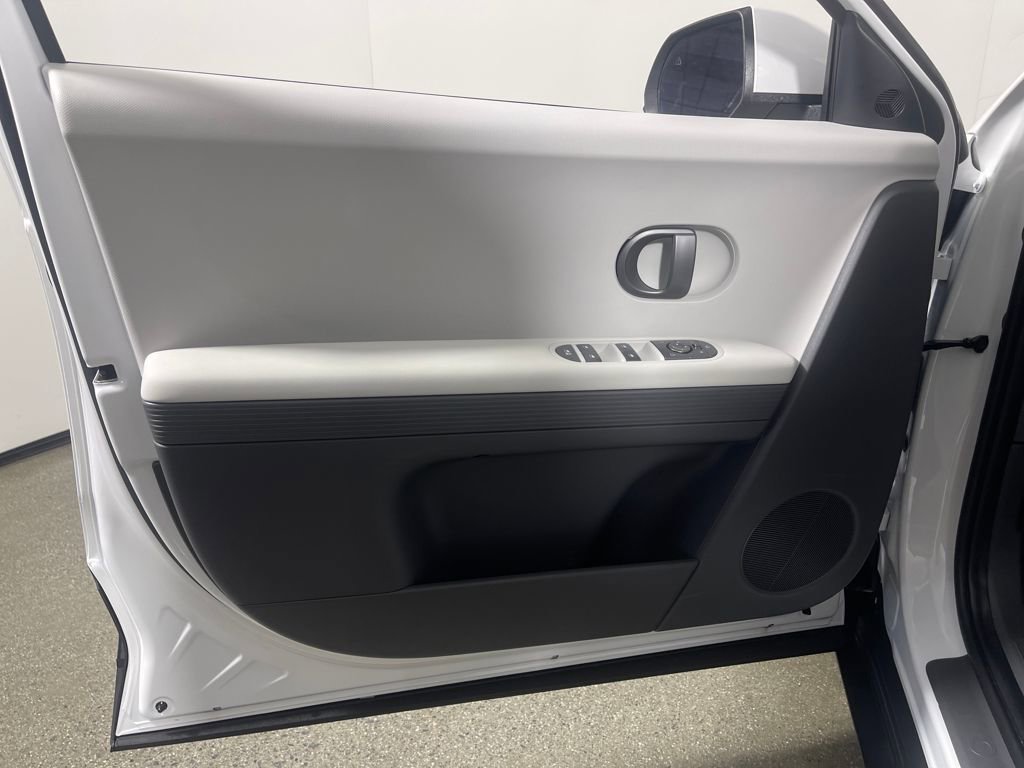 Certified 2025 Hyundai Ioniq 5 SEL image 19