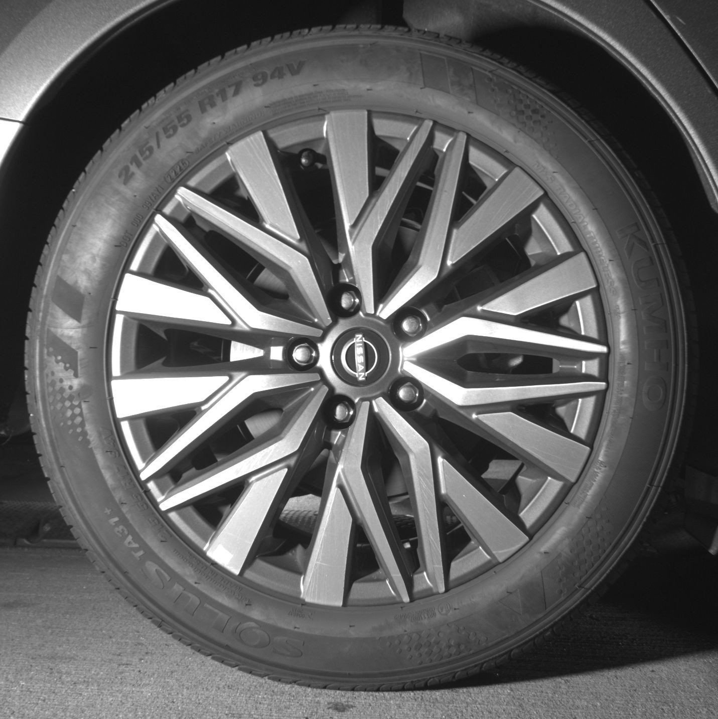Used 2025 Nissan Altima 2.5 SV FWD image 15