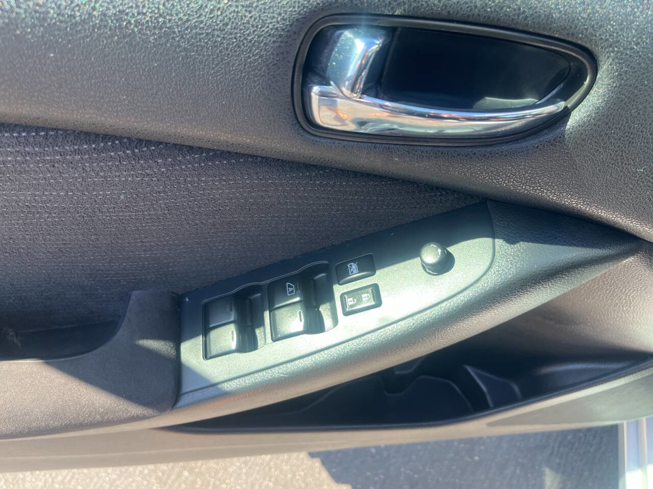 Used 2011 Nissan Altima 2.5 S w/ Special Edition Pkg image 15