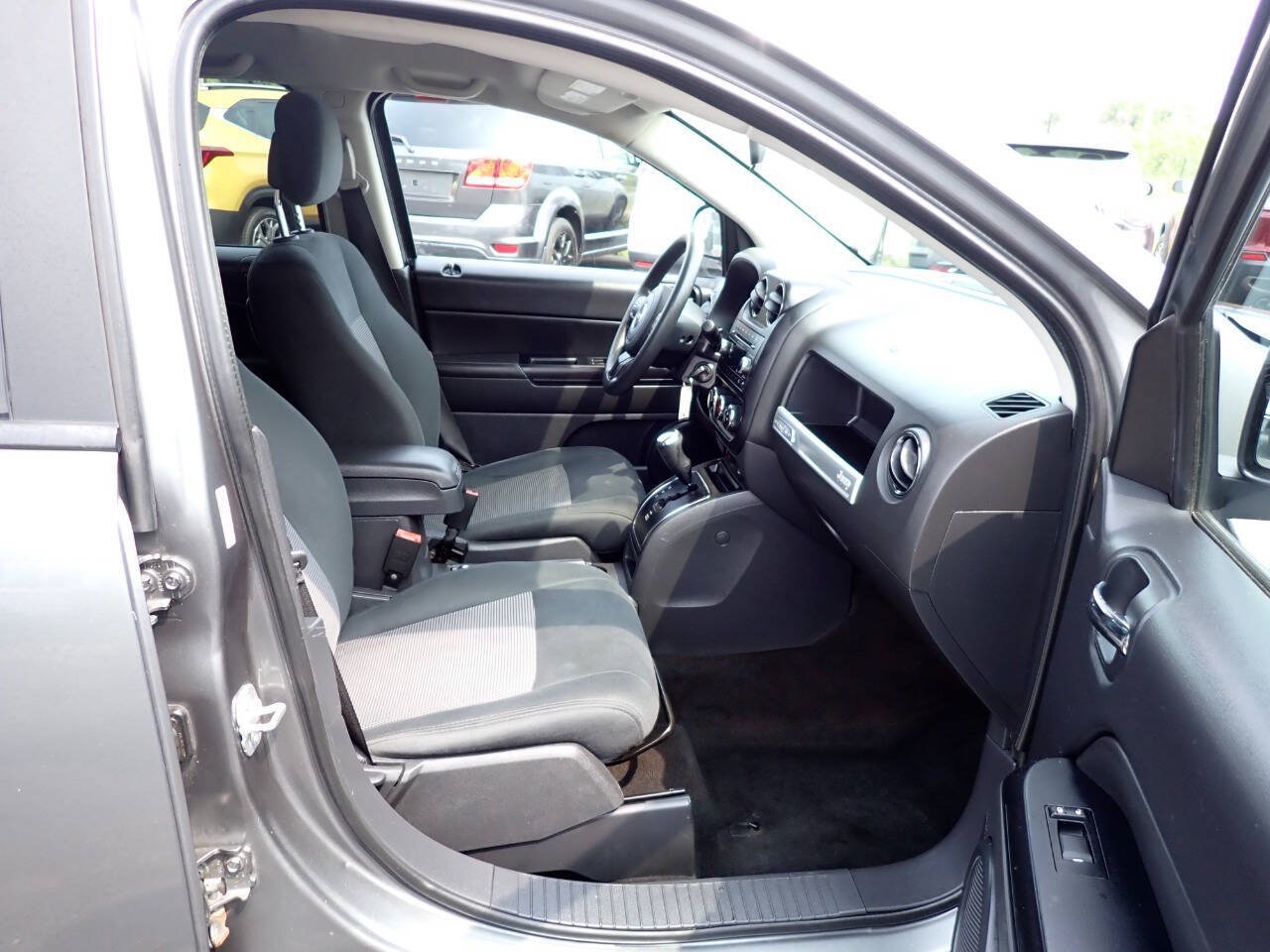 Used 2014 Jeep Compass Sport w/ Power Value Group AWD/4WD image 9