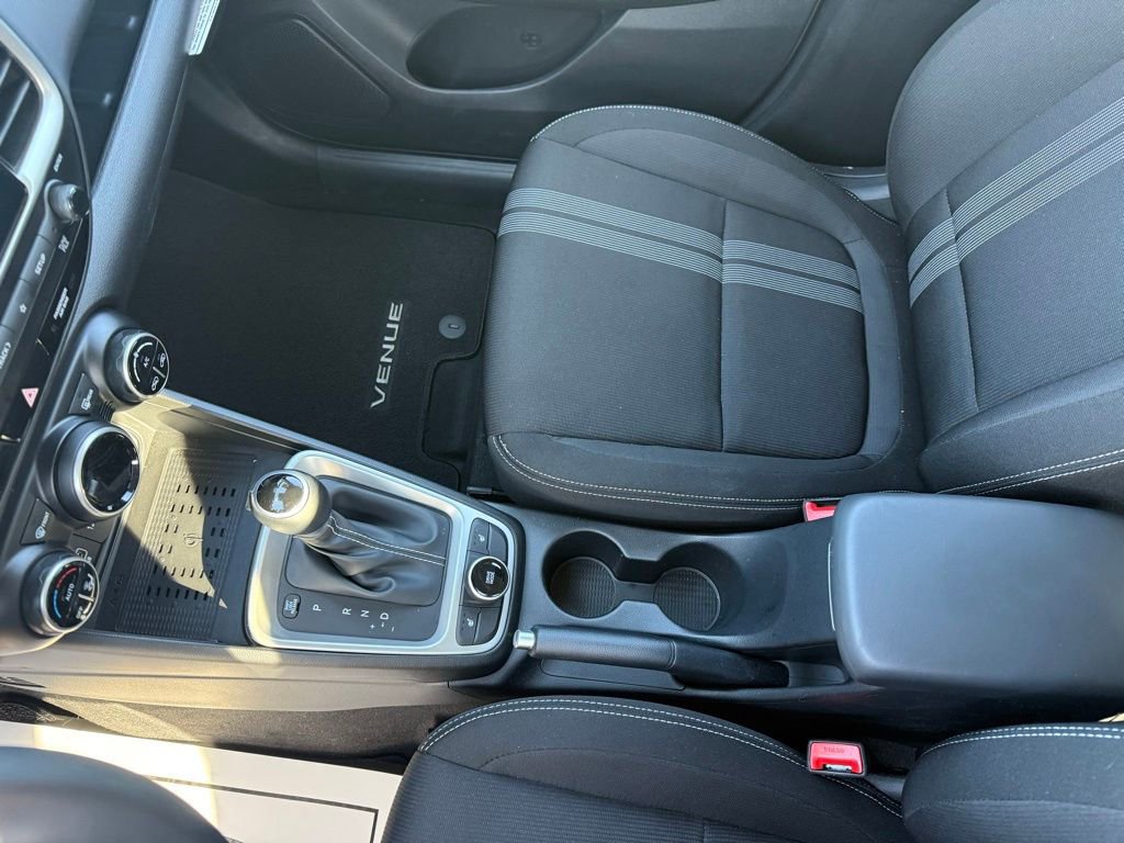 Certified 2026 Hyundai Venue SEL image 24