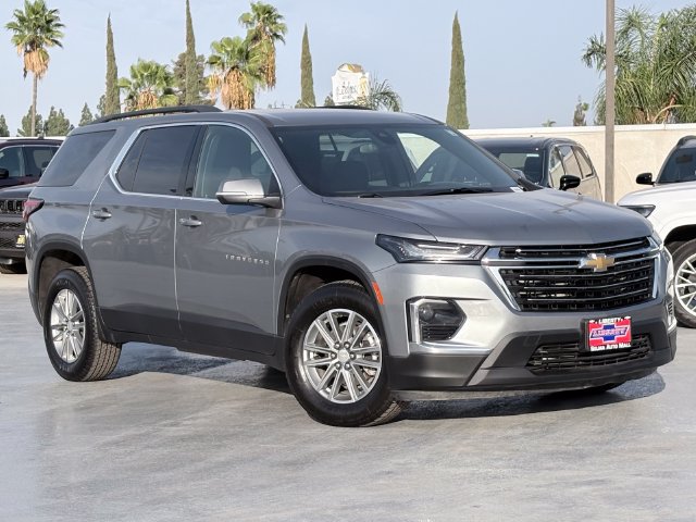 Used 2023 Chevrolet Traverse LT AWD/4WD image 2
