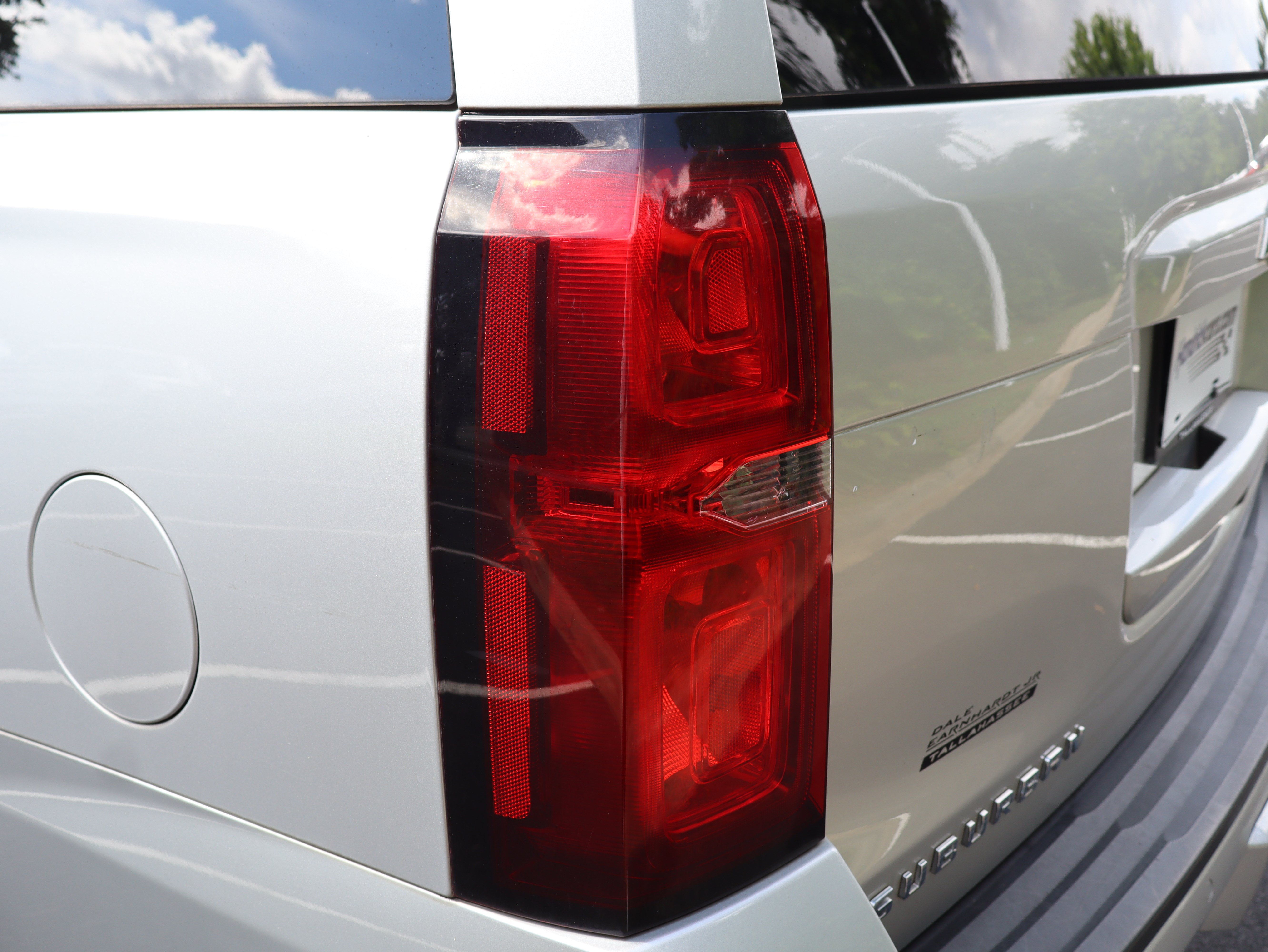 Used 2017 Chevrolet Suburban LT w/ Luxury Package RWD image 61
