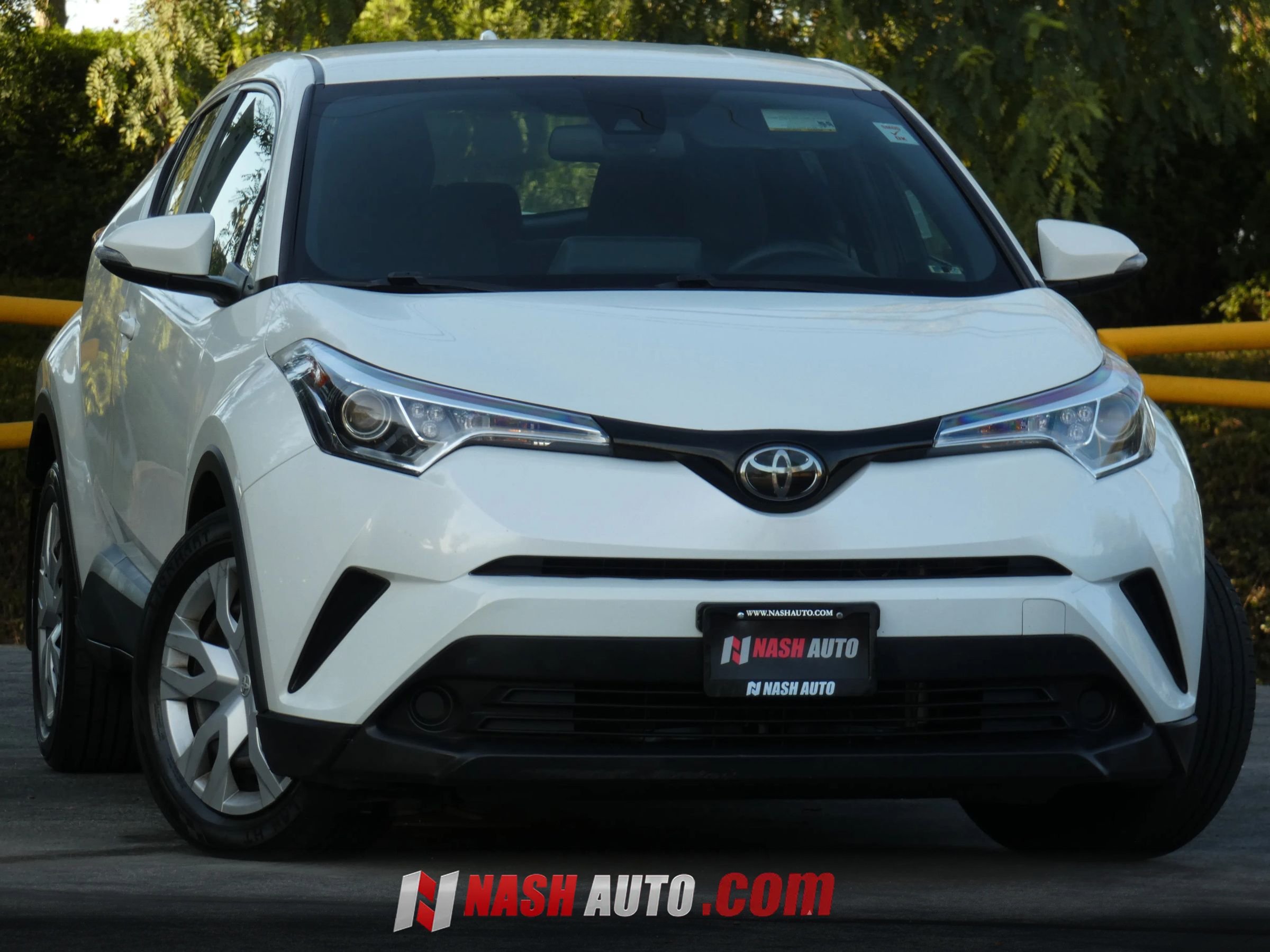 Used 2019 Toyota C-HR LE FWD image 3
