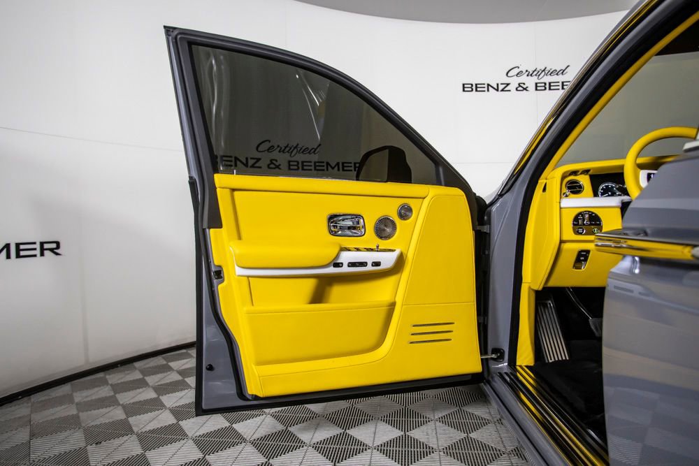 Used 2018 Rolls-Royce Phantom Sedan image 37