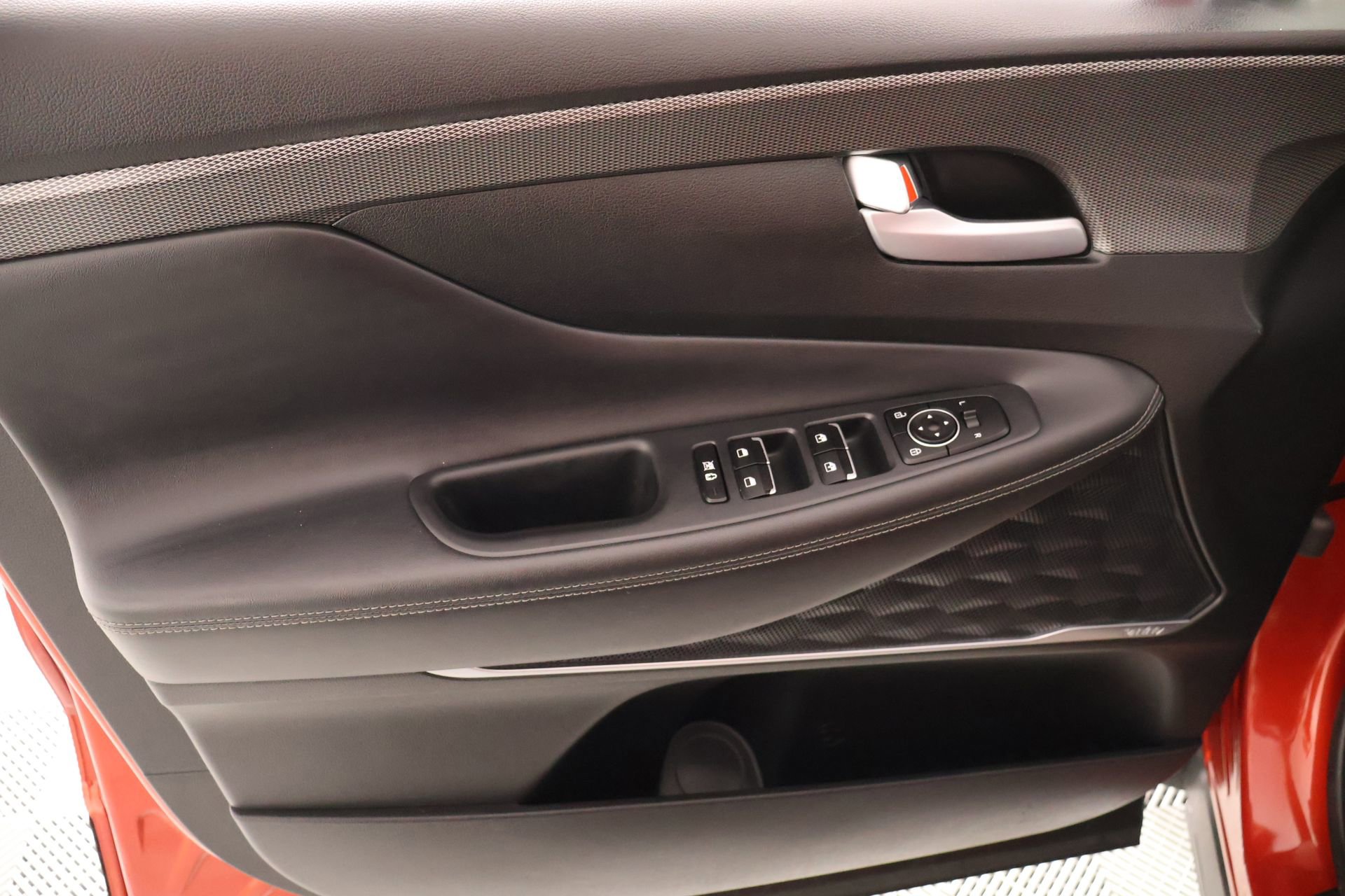 Used 2019 Hyundai Santa Fe Limited FWD image 16