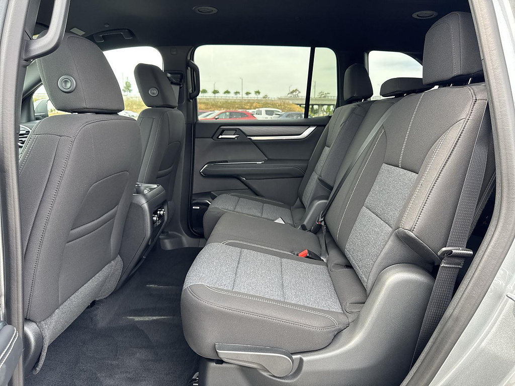New 2026 GMC Acadia Elevation FWD image 24