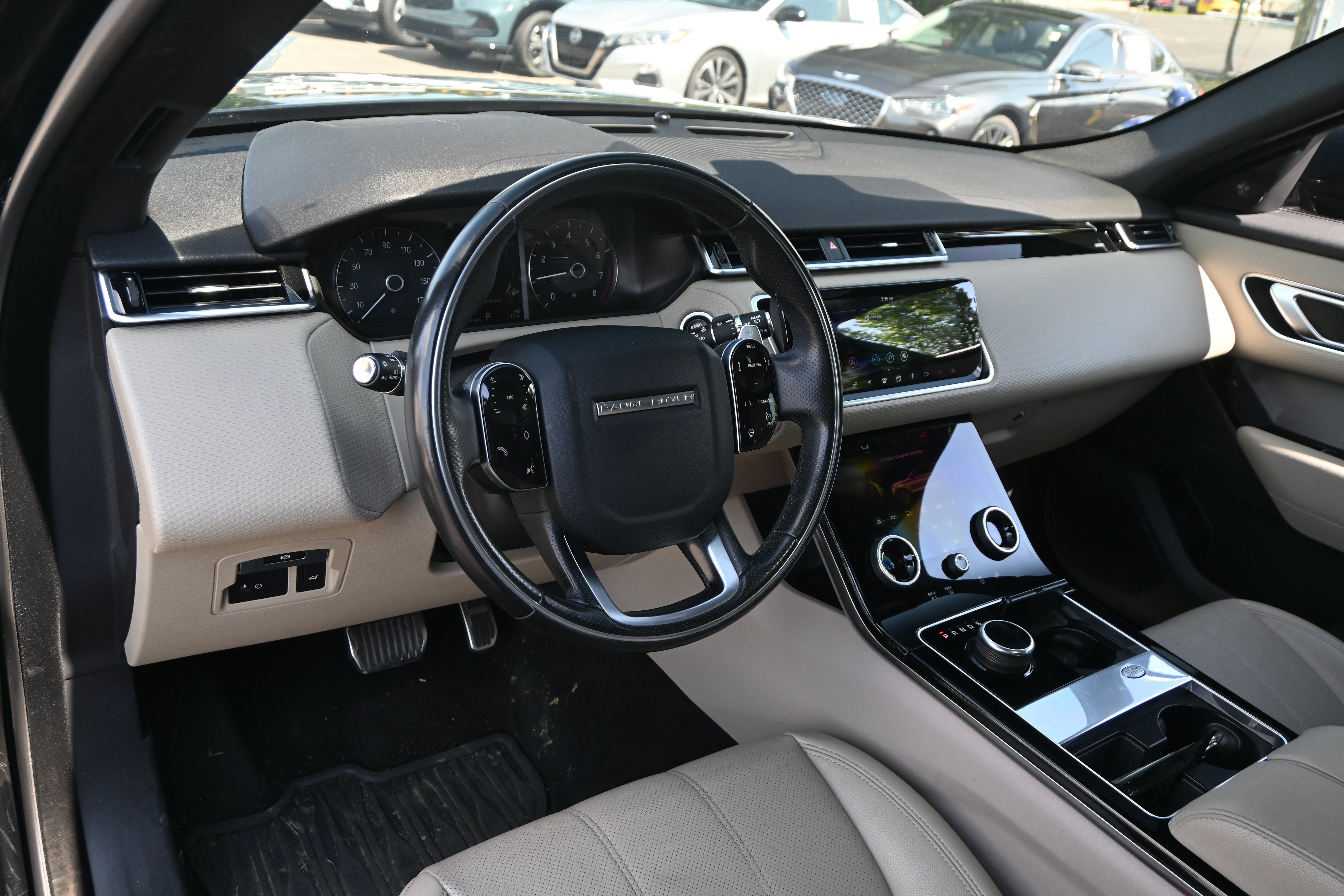 Used 2020 Land Rover Range Rover Velar R-Dynamic S AWD/4WD image 15