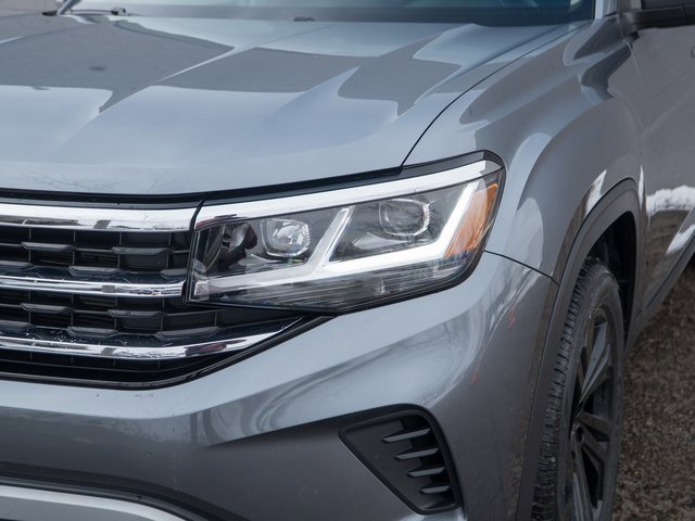 Used 2023 Volkswagen Atlas SE w/ Black Wheel Package image 11