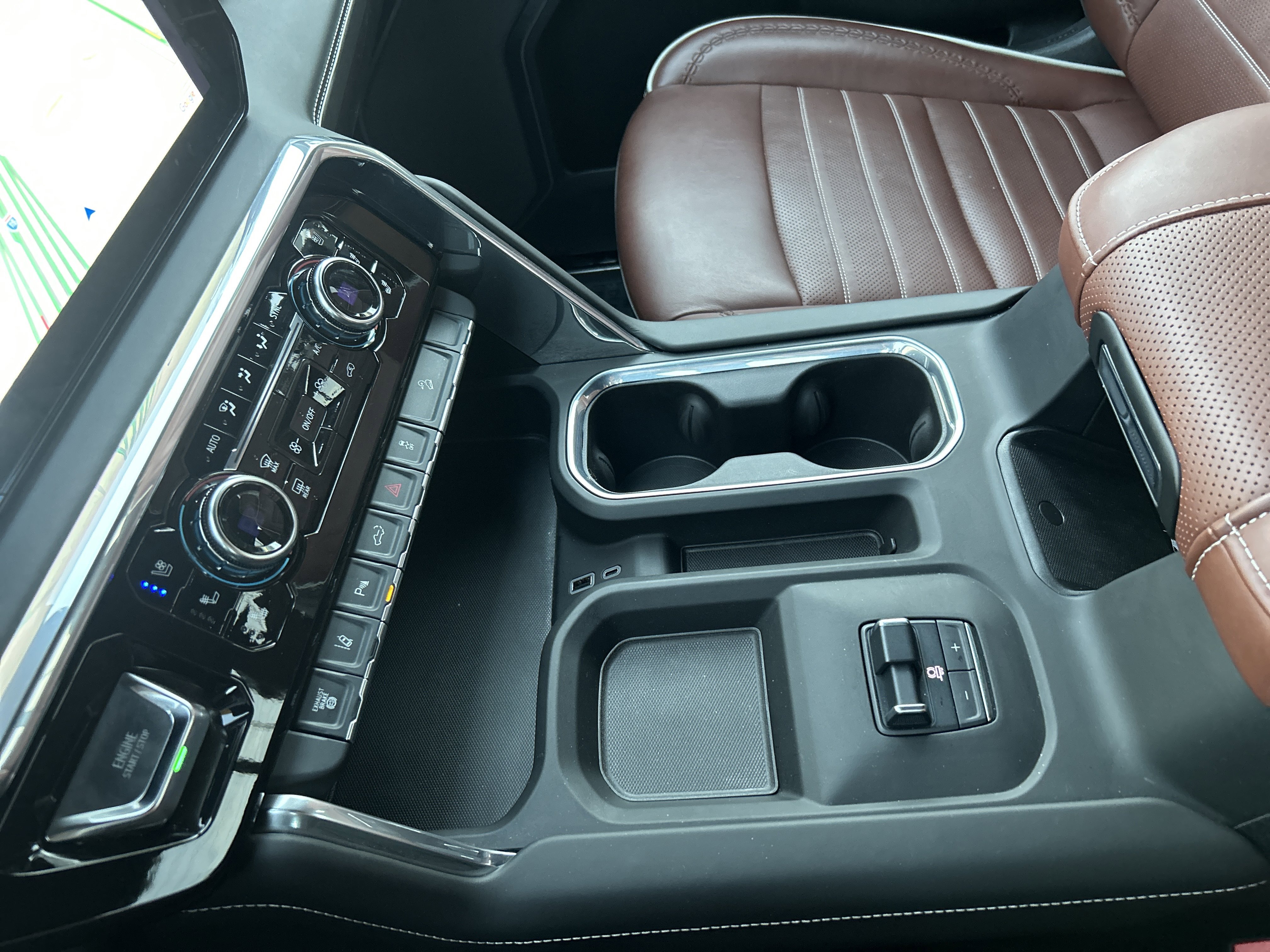 Used 2025 GMC Sierra 2500 Denali Ultimate w/ Max Trailering Package image 24