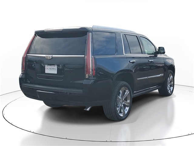 Used 2017 Cadillac Escalade Platinum image 4