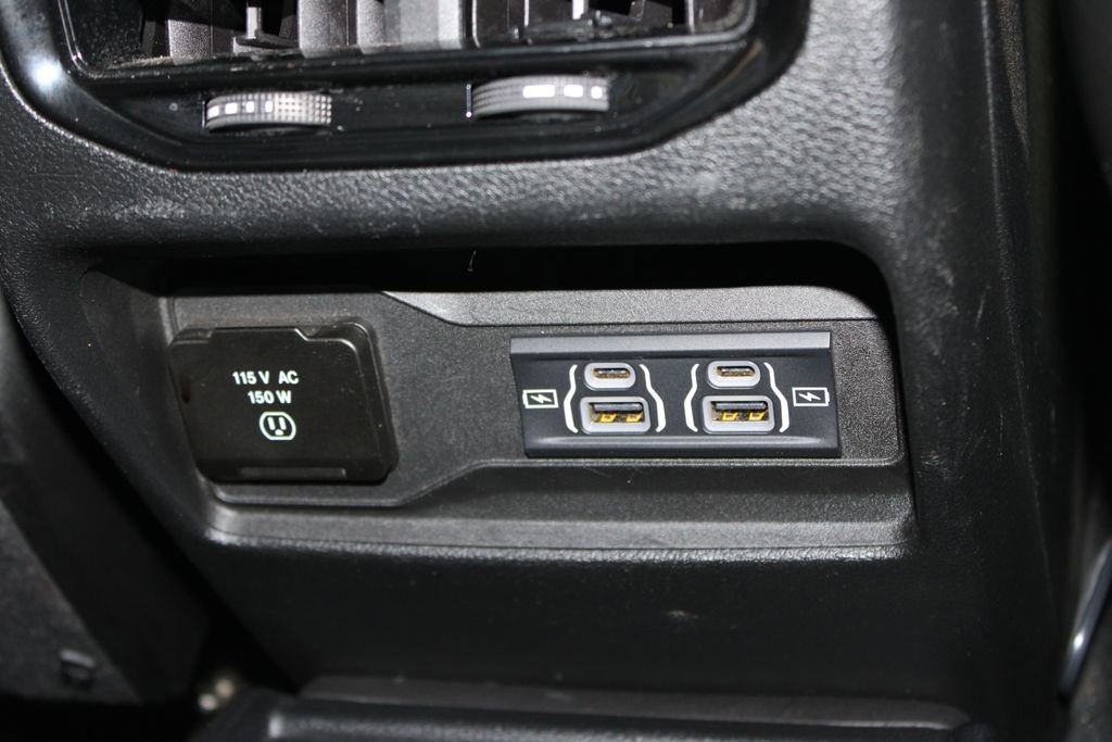 Used 2023 Jeep Grand Cherokee L Laredo image 33